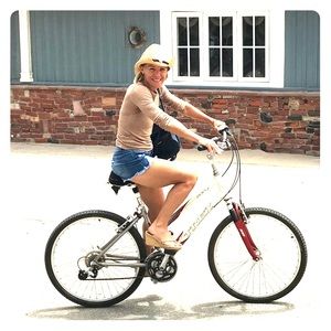 Meet your Posher, Lisa